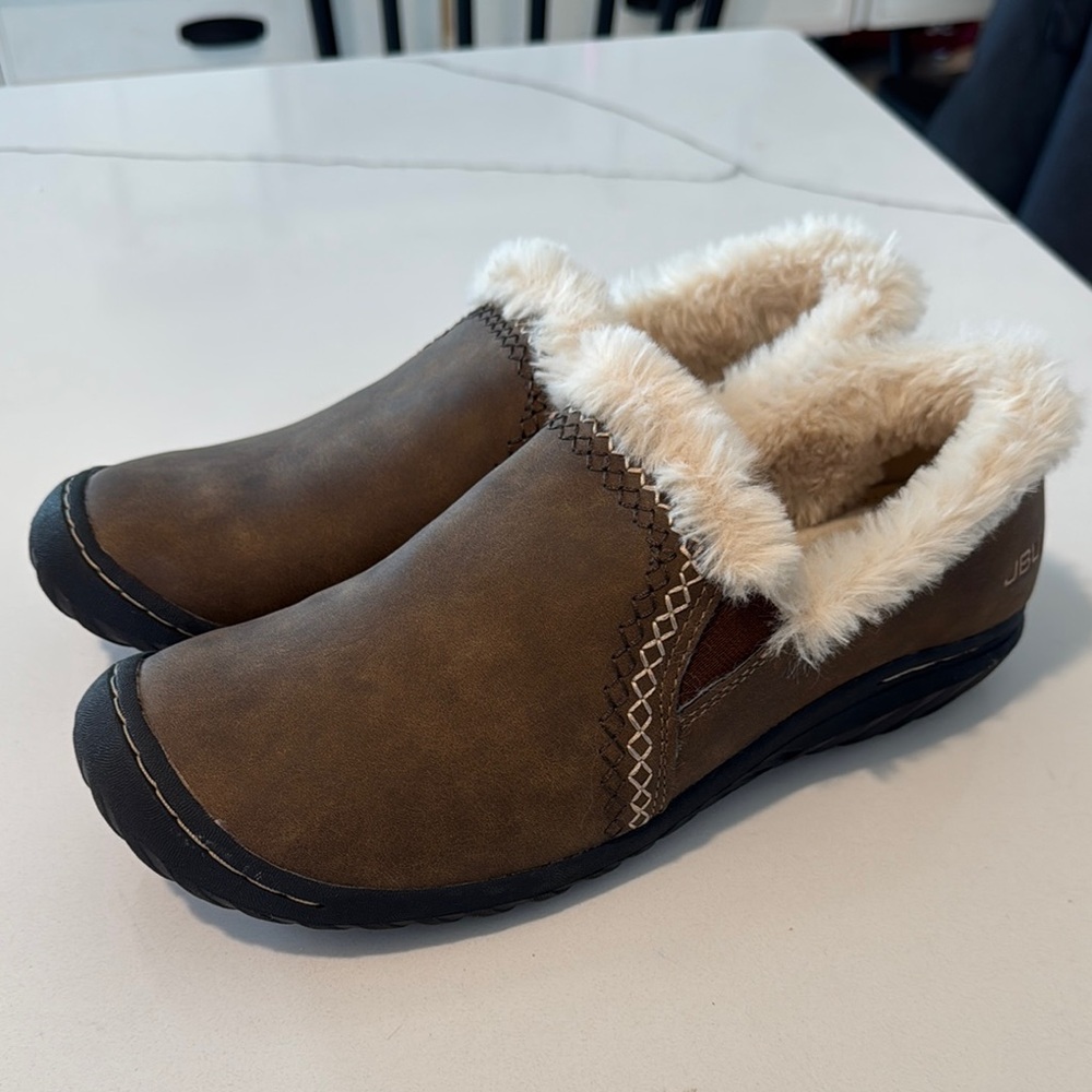 COPY - Women's JBU Willow Slip On Shoes - Picture 2 of 5